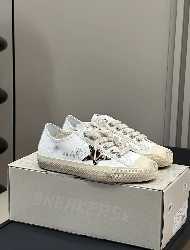 Golden Goose dirty shoes are all classic styles