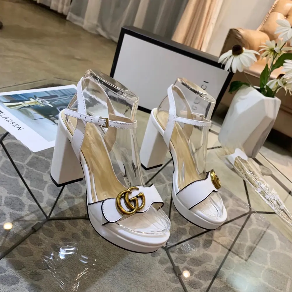 GUCCI’s new summer sandals with bronze buckles are well made and reassuring. The leather is
