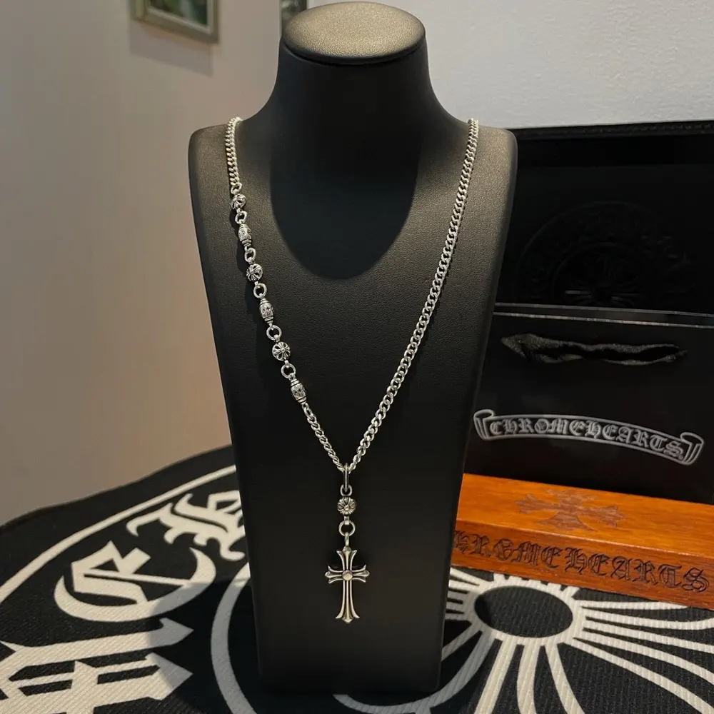 Chrome Hearts Classic Retro Multi-element Necklace Personalized Cross Pendant