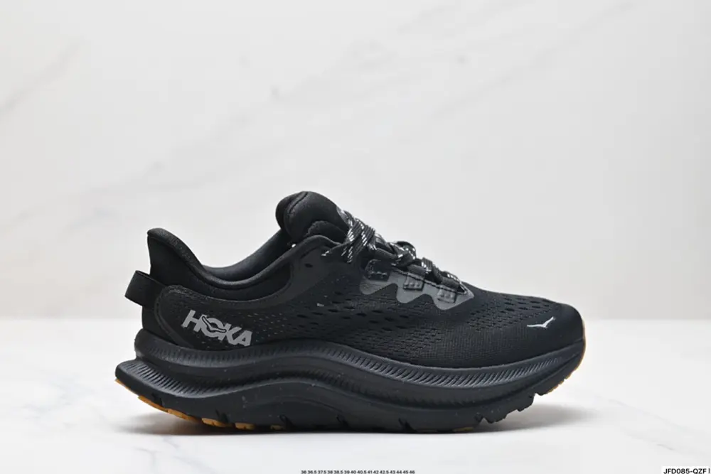 The HOKA brand comes from the Maori language of New Zealand. HOKA means earth 1147930