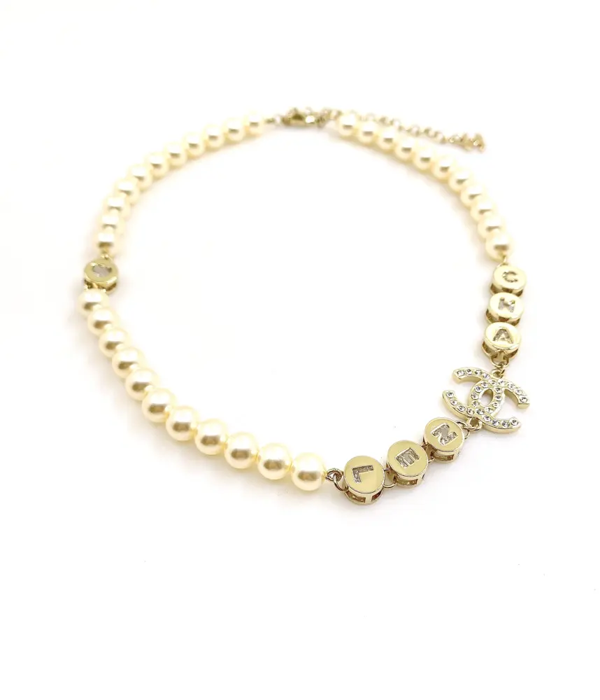 Chanel round six-letter pearl necklace