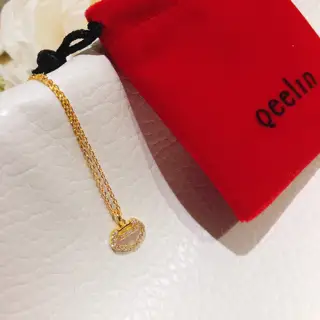 Qeelin mother-of-pearl Ruyi lock necklace
