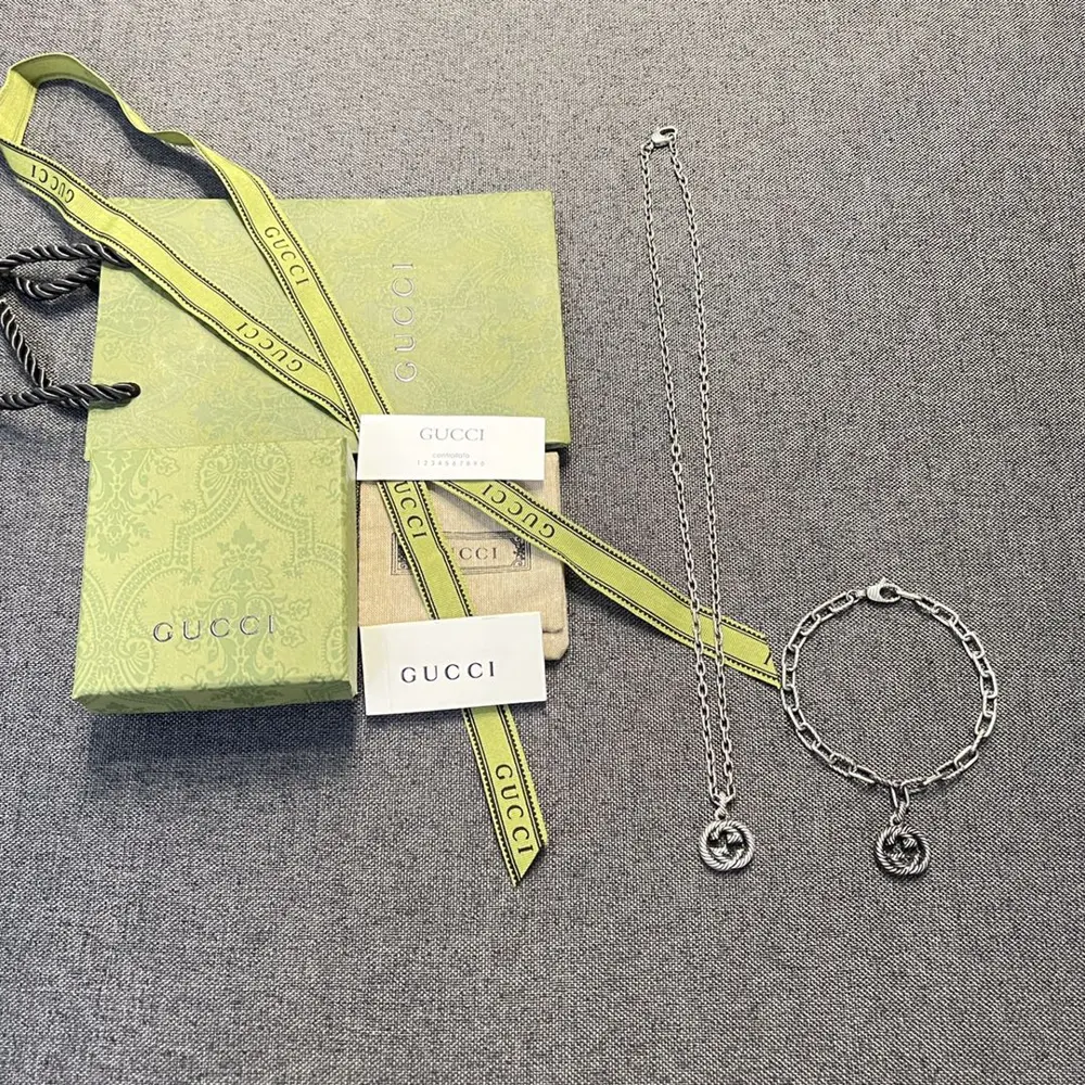 Gucci Double G twist necklace