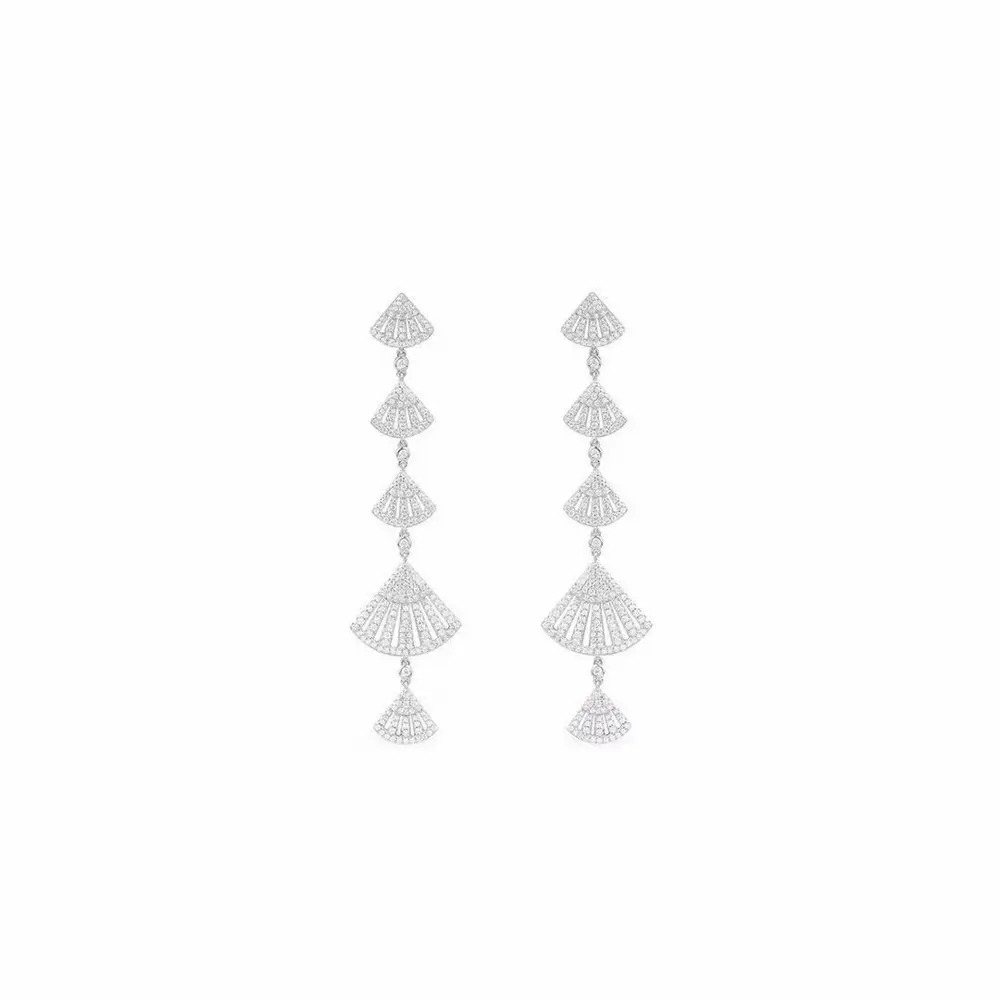 Apm monaco five small fan long earrings