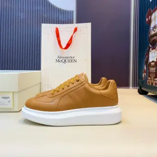 Alexander McQueen wide sports casual shoes New color