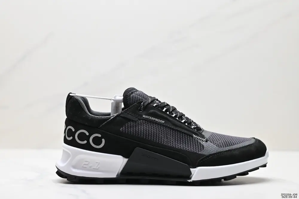 ECCO/ECCO sports running shoes/casual shoes The overall upper has clear and refined lines