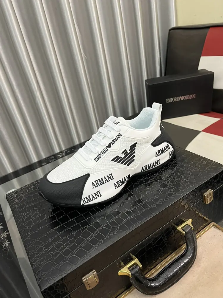 Armani casual sports shoes Fashionable and versatile