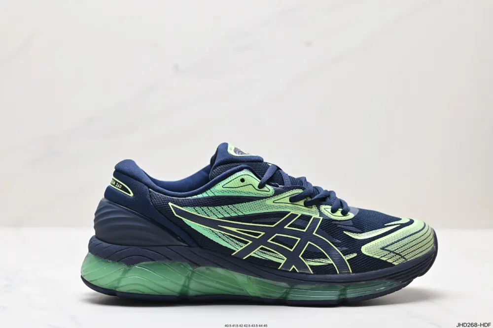ASICS full-length GEL-Quantum 360 silicone cushioning midsole with breathable mesh and 1203A305-003