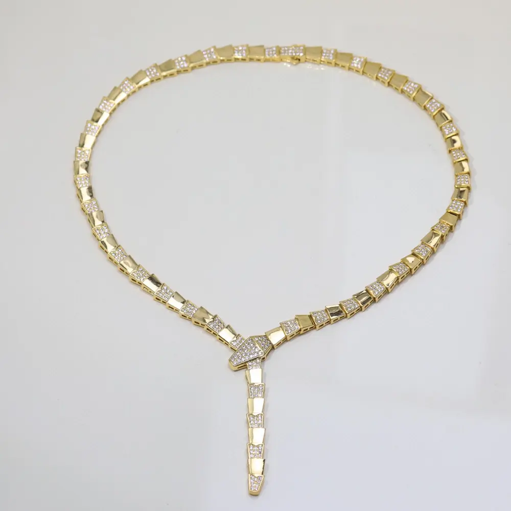Bvlgari snake necklace. Paying homage to the Serpenti beast