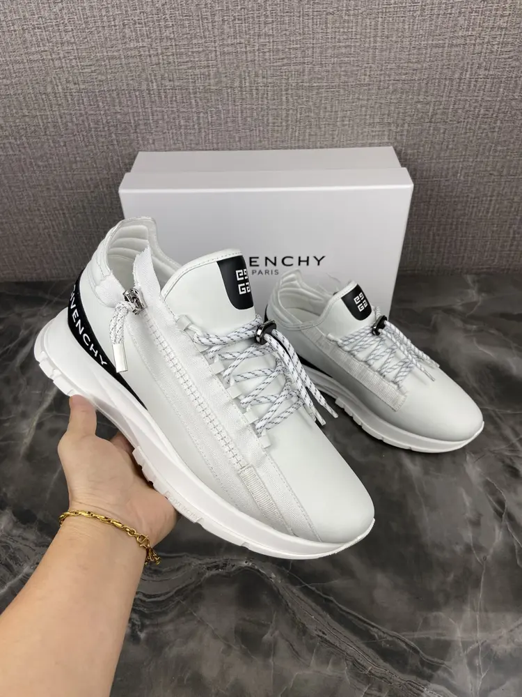 Givenchy Spectre low-top sneaker with 4G LOGO zipper on the side