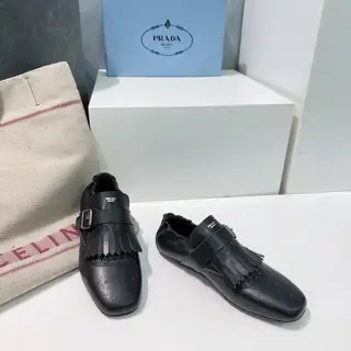 Prada New Brogue Tassel Retro Loafers Single Shoes Slippers Series