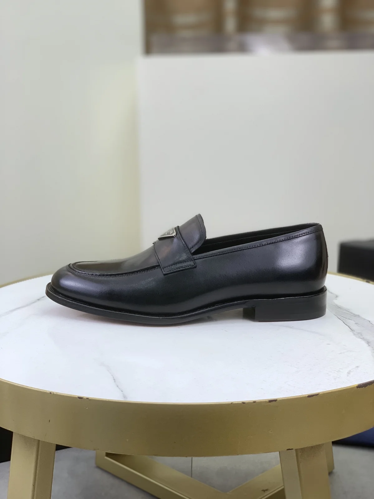 Prada men’s business casual leather shoes