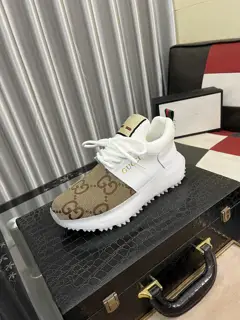 Gucci casual shoes are absolutely hot The ultimate matching item for trendy men