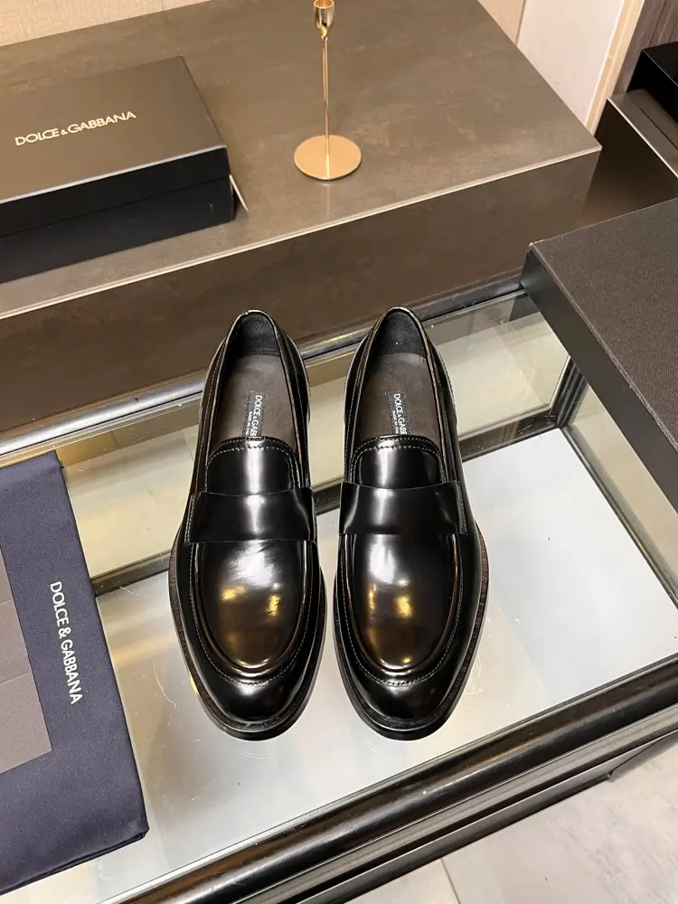 Dolce & Gabbana shiny leather business casual men’s shoes loafers
