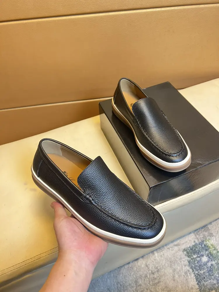 Brunello Cucinelli low-top sneakers Classic yarns inspire the sophistication and sporty