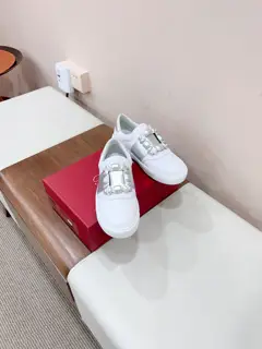 Roger Vivier RV square buckle white shoes