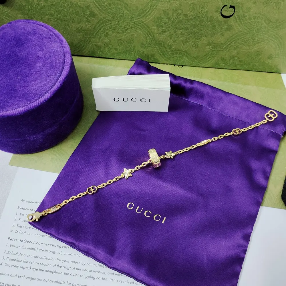 A new model from the Gucci lcon collection This precious bracelet