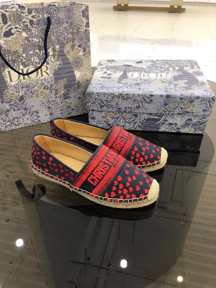 Dior counter synchronized new rainbow embroidered fisherman shoes