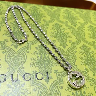 The latest Gucci necklace with a higher-end chain