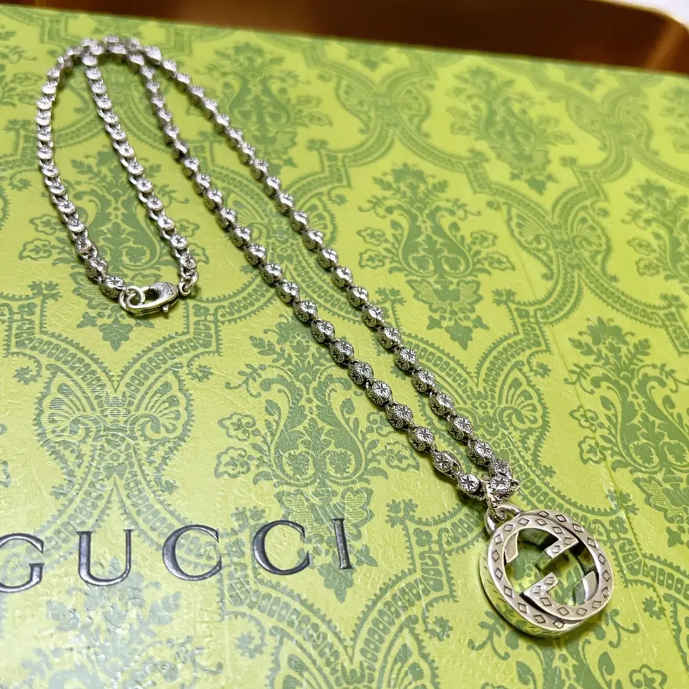 The latest Gucci necklace with a higher-end chain