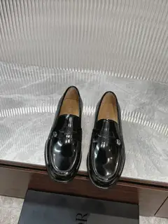 Dior Timeless loafers embody classic elegance. Elegant appearance with slender silhouette