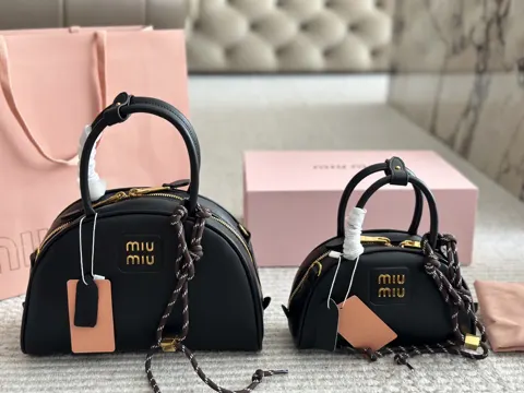 MiuMiu Hobo