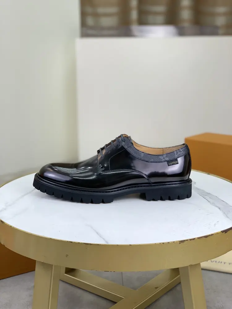 Louis Vuitton business casual leather shoes