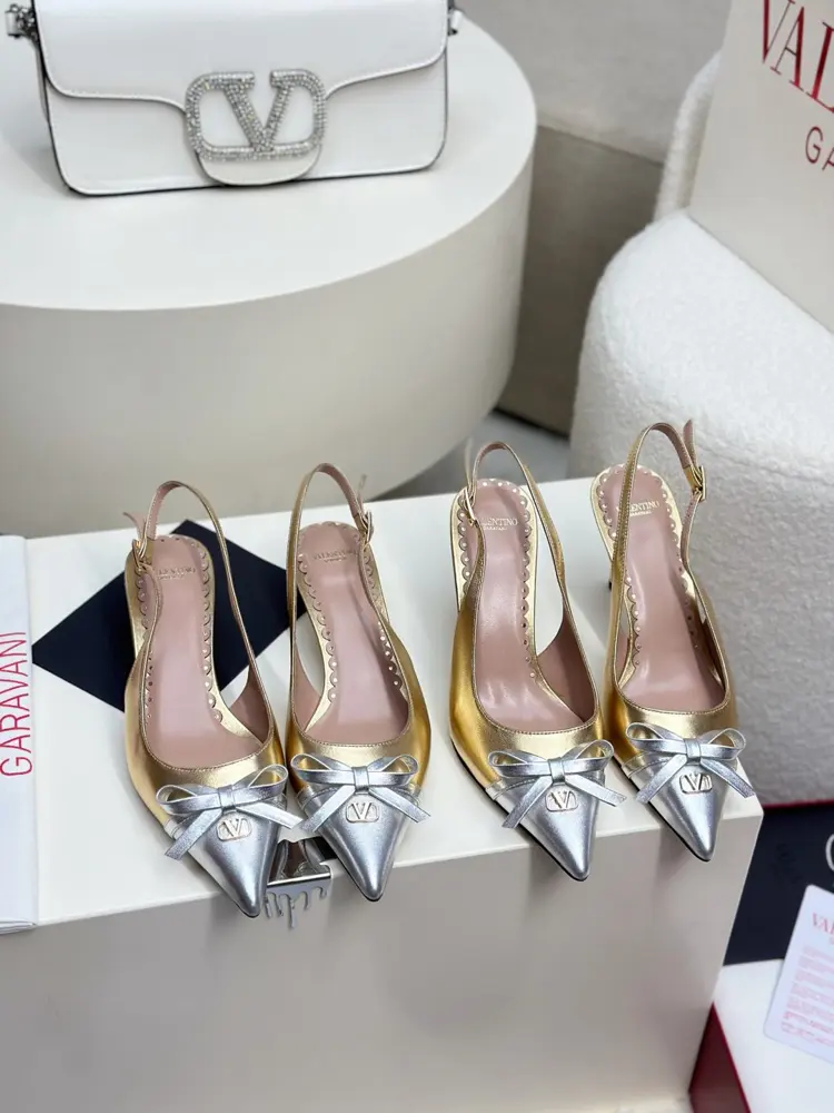 Valentino Small V-buckle bowknot patchwork design high heels