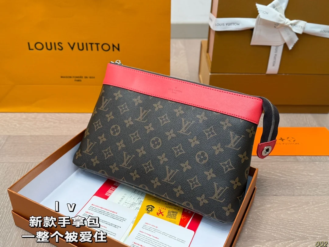 Louis Vuitton Clutch
