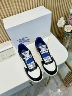 With mesh lining and checkered laces