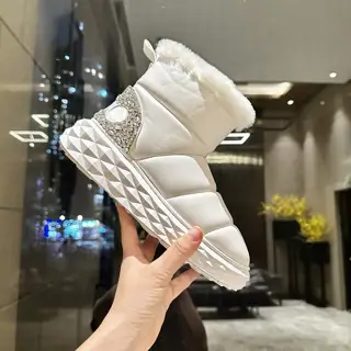 Women’s shoes