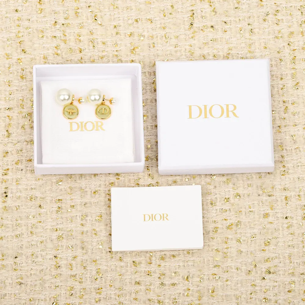 [Dior Bee CD Resin Pearl Earrings] The latest Cruise model for early spring 2025