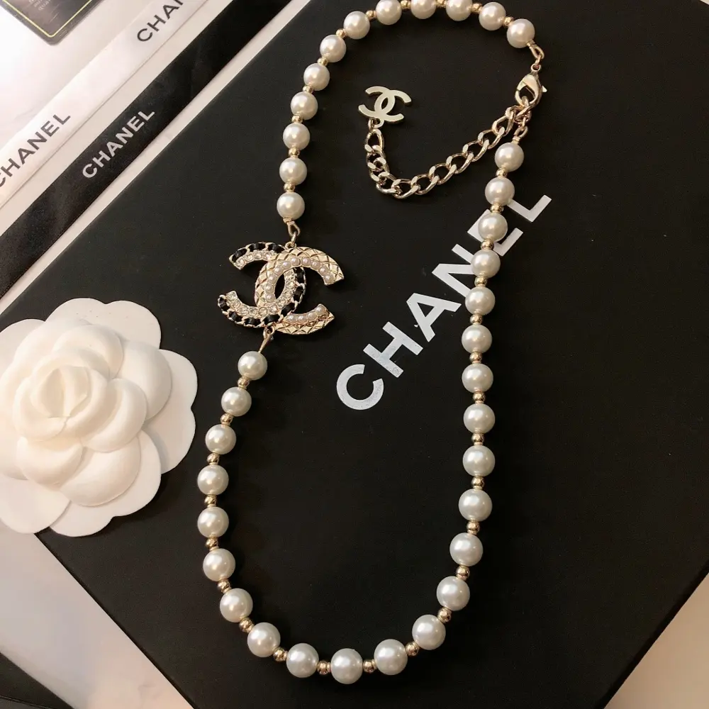 Chanel pearl necklace