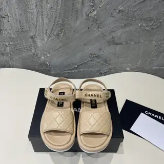 Chanel thick-soled casual sandals