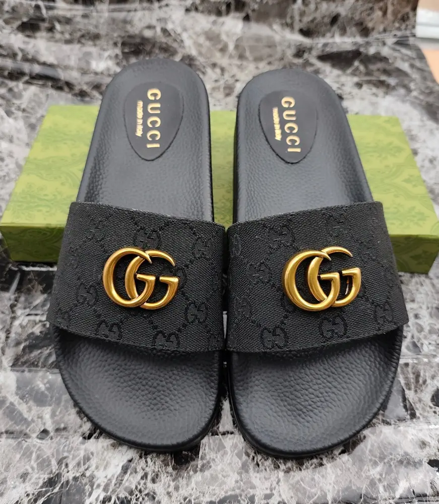Gucci slippers