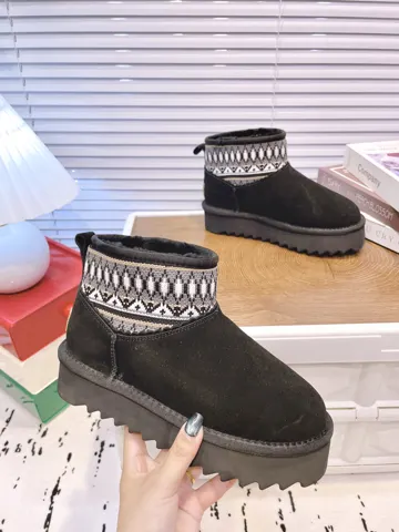 UGG thick sole slip-on women’s lazy snow boots