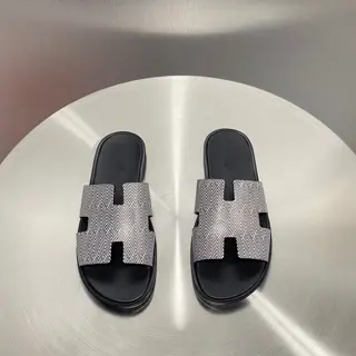 Hermès Classic H Slippers ~ High-end men’s sandals• beach shoes slippers ~ counter