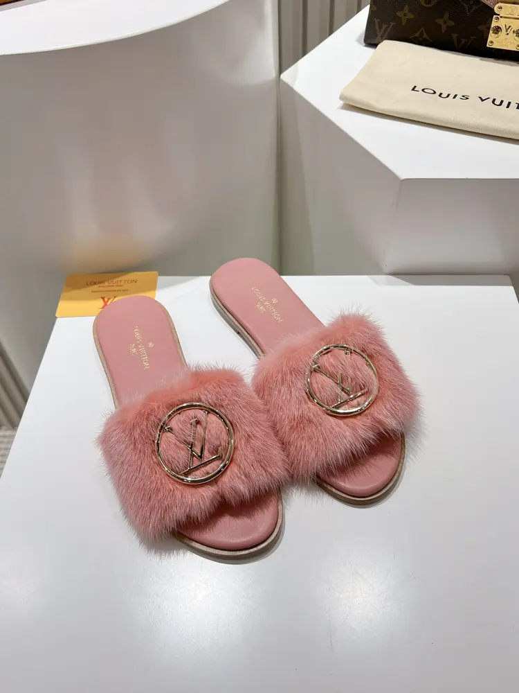 Louis Vuitton full leather flat open toe sandals