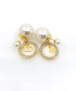 Dior new pearl and diamond round earrings