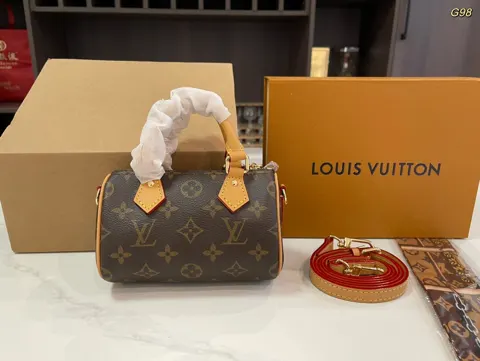 Louis Vuitton Speedy