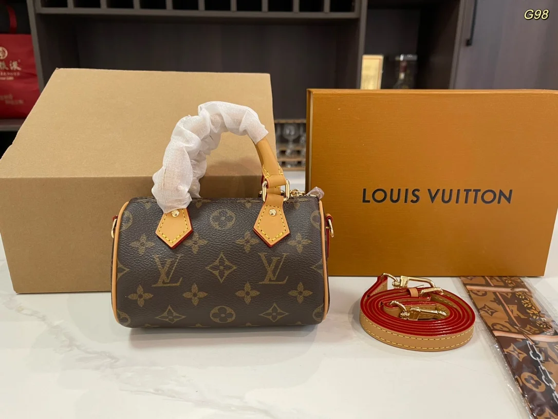 Louis Vuitton Speedy
