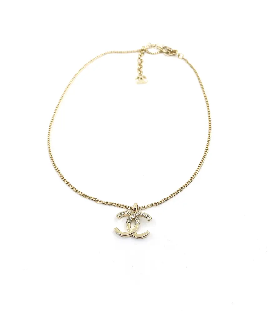 Chanel diamond cc necklace