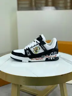 Louis Vuitton classic high-top trendy shoes