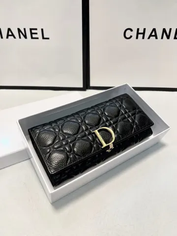 Dior Wallet