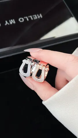 FRED Horseshoe clasp full diamond large ring