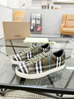 Burberry street male god official website new products counter simultaneous sale original