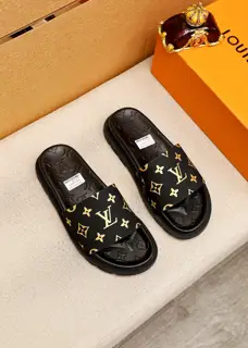 Louis Vuitton popular men’s slippers