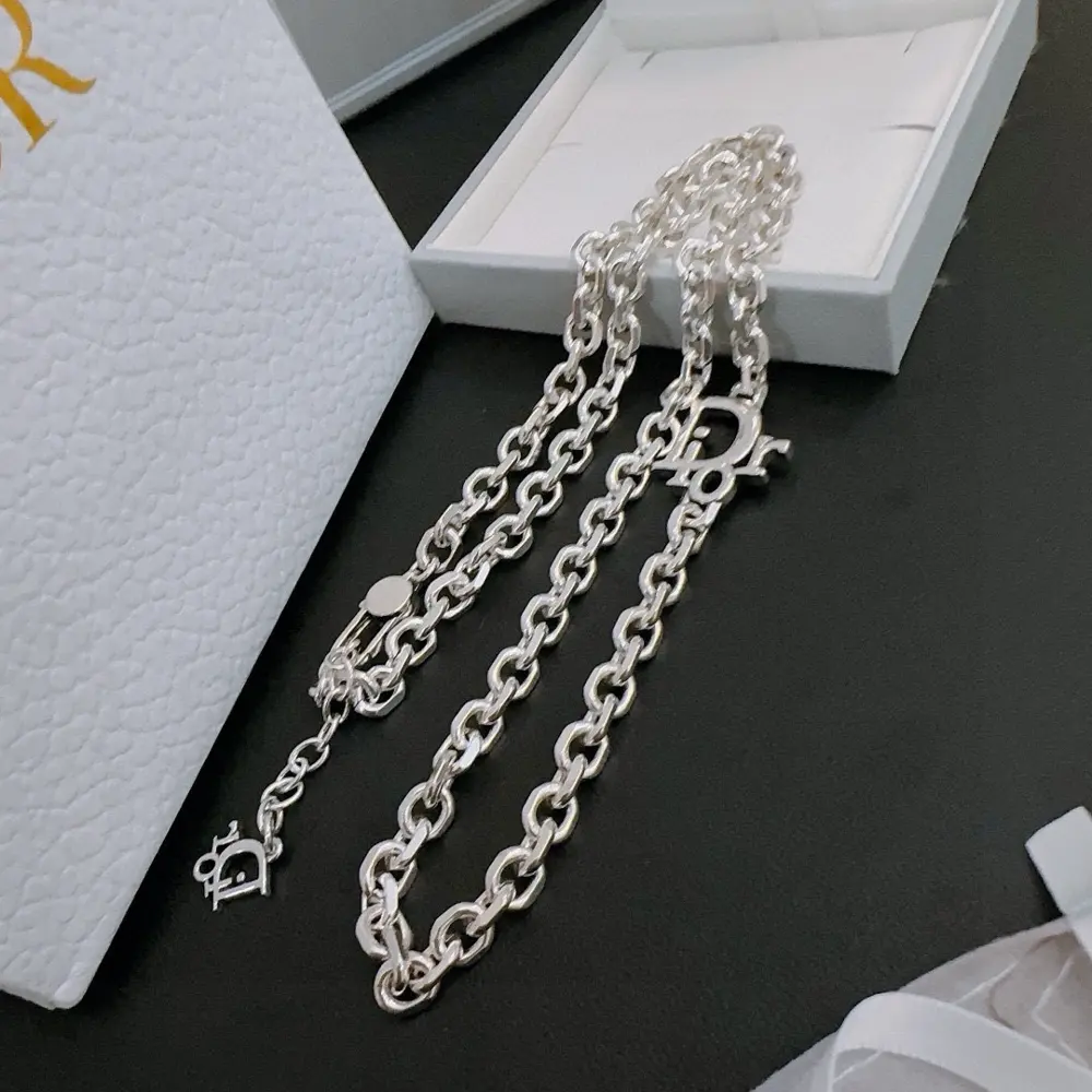 DIOR New Dior necklace Original goods New counter model Retro fashion essentials Can be
