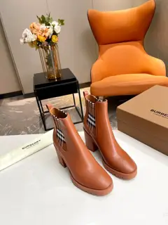 BURBERRY new Chelsea Martin boots