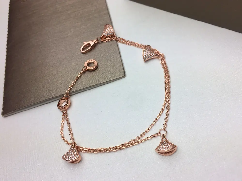 Bvlgari full diamond four-skirt bracelet ~Double-layer chain with four diamond-studded